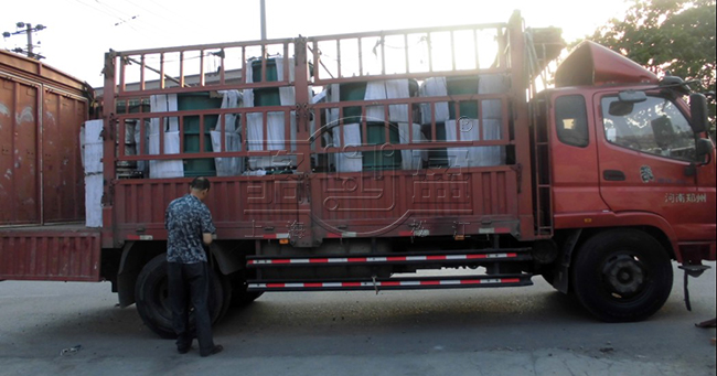 <a href=https://www.www.luoying68.com target=_blank class=infotextkey>防水套管</a>裝貨現場